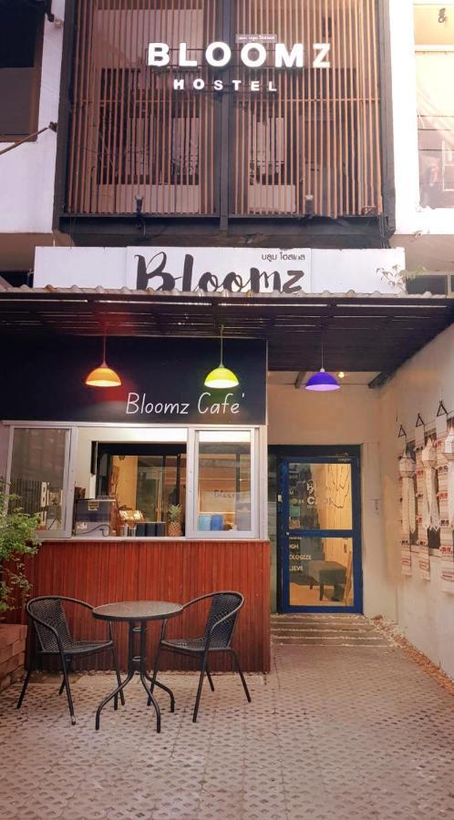 Bloomz Hostel Chiang Mai Extérieur photo